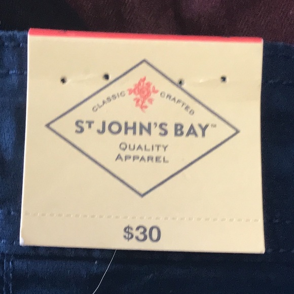 St John’s Bay Navy Shorts size 4 NWT - Picture 4 of 5